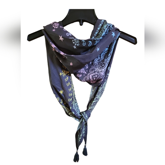 Colorful Scarf - Picture 1 of 3